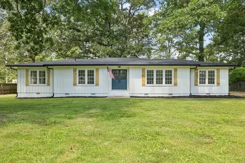 214 Sharondale Dr, Tullahoma, TN 37388