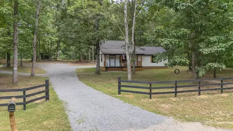 8036 Keys Branch Rd, Nunnelly, TN 37137