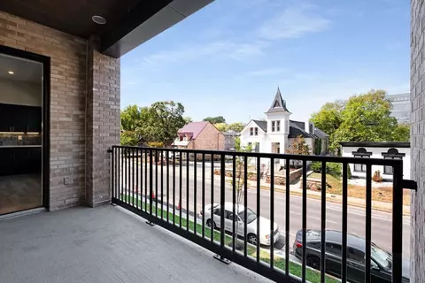 1014 16th Ave S #105B2, Nashville, TN 37212