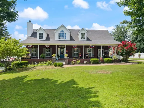 502 Woody Way, Burns, TN 37029