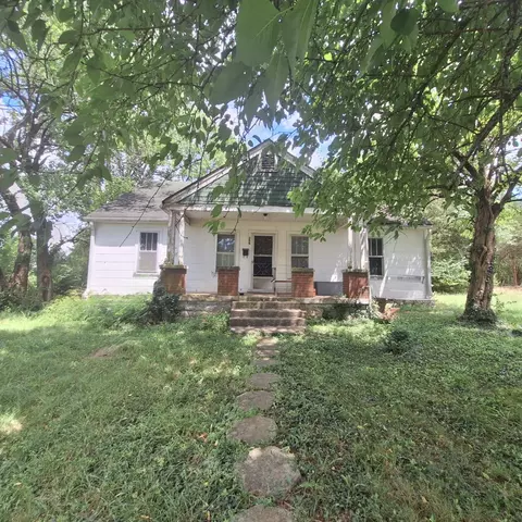 627 6th Ave N, Lewisburg, TN 37091