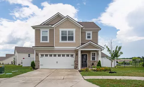 1002 Baltusrol Ln, Lebanon, TN 37087