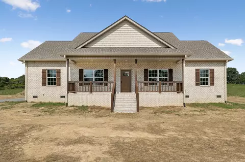 670 Howell Rd, Westmoreland, TN 37186