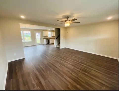 72 Legacy St, Decherd, TN 37324 photo 3