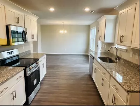 72 Legacy St, Decherd, TN 37324 photo 5