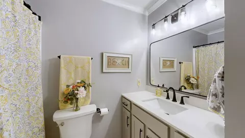 Bath - 3115 Miles Dr, Murfreesboro, TN 37129 photo 2 of 2