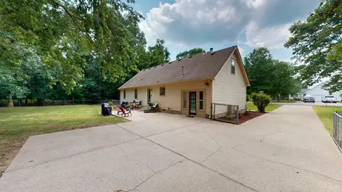 Exterior - 3115 Miles Dr, Murfreesboro, TN 37129 photo 2 of 5