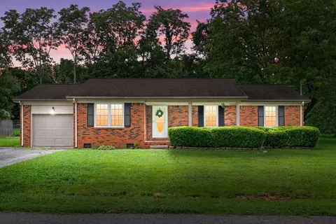 3928 Tanglewood Dr, Hopkinsville, KY 42240