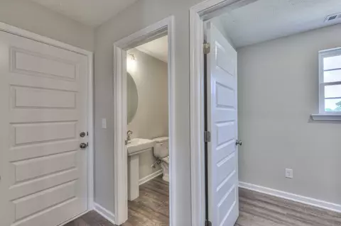 Entry Way - 54 Legacy St, Decherd, TN 37324 photo 2 of 3