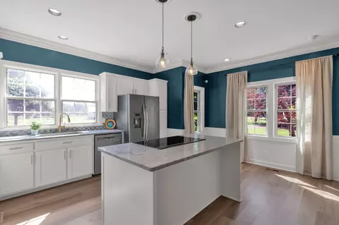 Kitchen - 2329 Irby Ln, Murfreesboro, TN 37127 photo 4 of 10