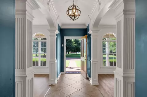 Entry Way - 2329 Irby Ln, Murfreesboro, TN 37127 photo 1 of 5