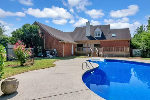 Exterior - 2329 Irby Ln, Murfreesboro, TN 37127 photo 13 of 21
