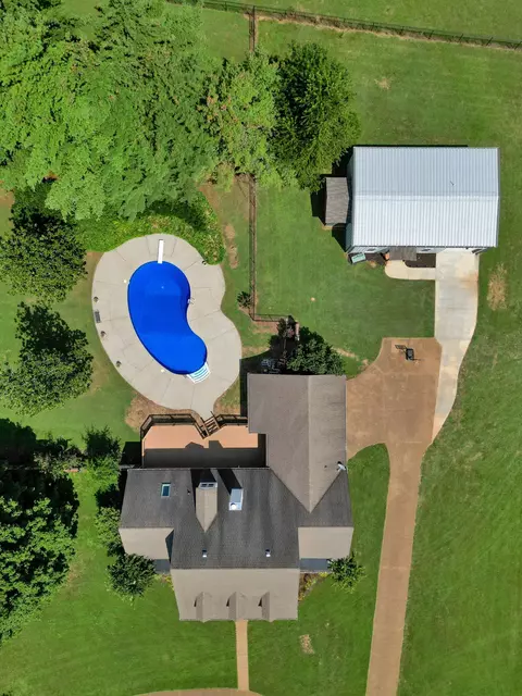 Exterior - 2329 Irby Ln, Murfreesboro, TN 37127 photo 16 of 21