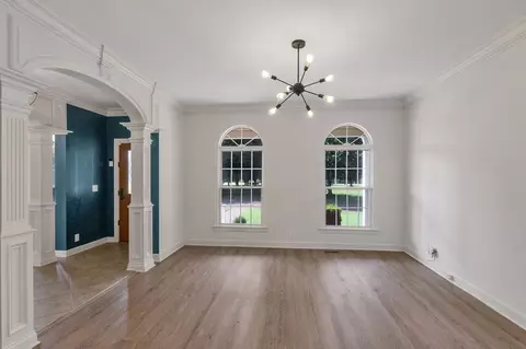 Living - 2329 Irby Ln, Murfreesboro, TN 37127 photo 1 of 6