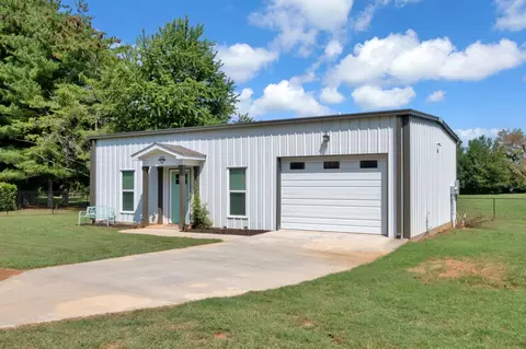 Exterior - 2329 Irby Ln, Murfreesboro, TN 37127 photo 19 of 21