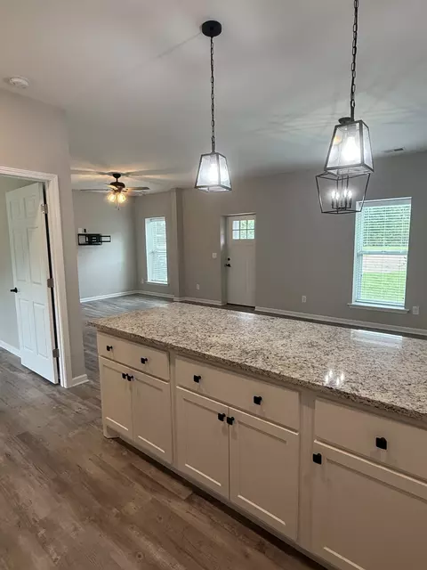 Kitchen - 2329 Irby Ln, Murfreesboro, TN 37127 photo 10 of 10