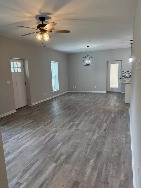 Living - 2329 Irby Ln, Murfreesboro, TN 37127 photo 6 of 6