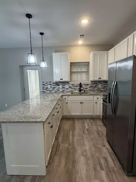 Kitchen - 2329 Irby Ln, Murfreesboro, TN 37127 photo 9 of 10
