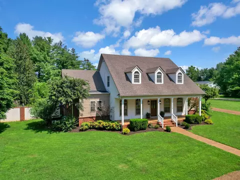 Exterior - 2329 Irby Ln, Murfreesboro, TN 37127 photo 17 of 21