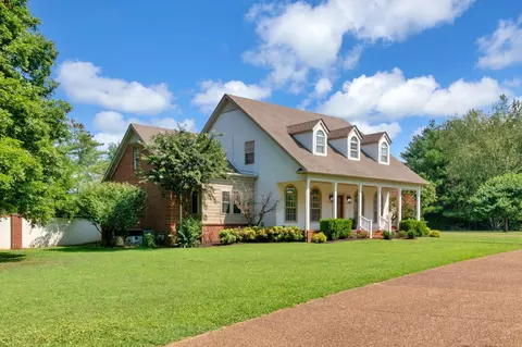 Exterior - 2329 Irby Ln, Murfreesboro, TN 37127 photo 4 of 21