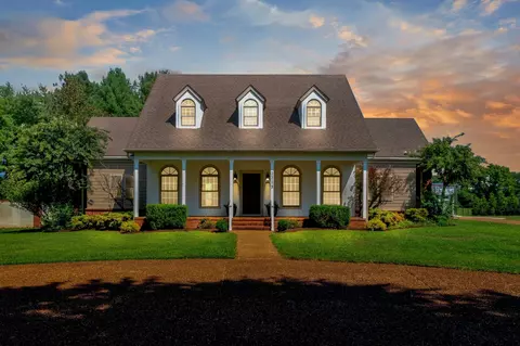 Exterior - 2329 Irby Ln, Murfreesboro, TN 37127 photo 7 of 21