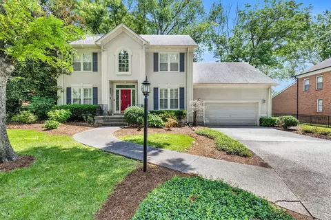 4334 Estes Rd, Nashville, TN 37215