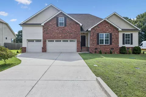 412 Long Creek Dr, Christiana, TN 37037