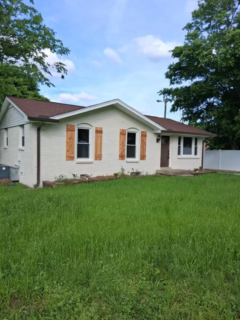 102 Savely Ct, Hendersonville, TN 37075