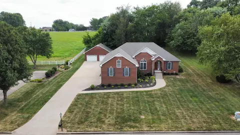 3128 Southpoint Dr, Clarksville, TN 37043