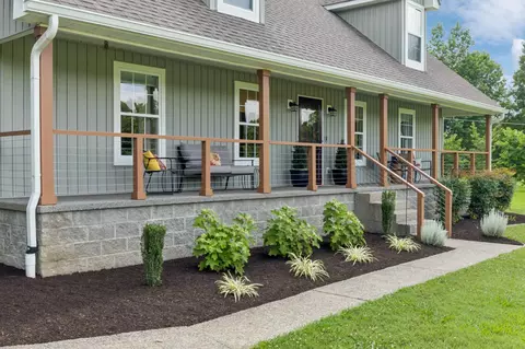 Exterior - 6683 E Benton Rd, Springfield, TN 37172 photo 6 of 18