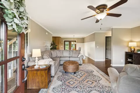 Entry Way - 6683 E Benton Rd, Springfield, TN 37172 photo 1 of 2