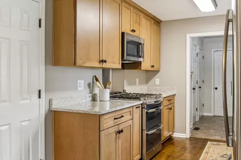 Kitchen - 6683 E Benton Rd, Springfield, TN 37172 photo 2 of 6