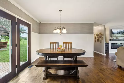 Dining - 6683 E Benton Rd, Springfield, TN 37172 photo 1 of 3