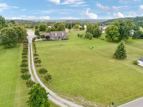 6683 E Benton Rd, Springfield, TN 37172