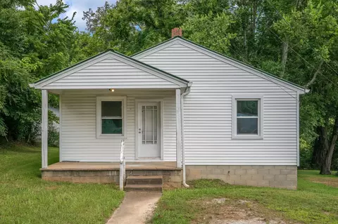 Exterior - 109 Riverside Dr, Centerville, TN 37033 photo 3 of 7