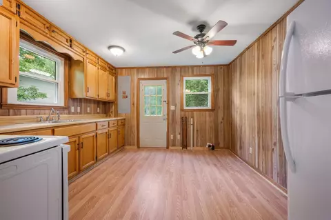 Kitchen - 109 Riverside Dr, Centerville, TN 37033 photo 1 of 5