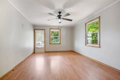 Living - 109 Riverside Dr, Centerville, TN 37033 photo 1 of 4