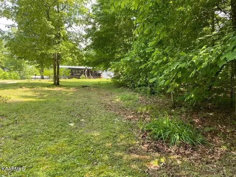 1044 Maynard Dr, Grimsley, TN 38565 photo 9