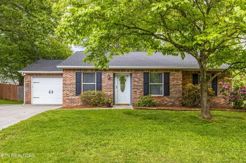 1713 Sundrop Dr, Knoxville, TN 37921