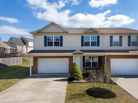 2122 Gatehouse Ln, Powell, TN 37849
