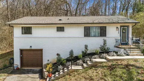 11116 Thornton Dr, Knoxville, TN 37934