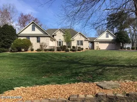 1432 Golf Club Ln, Crossville, TN 38571