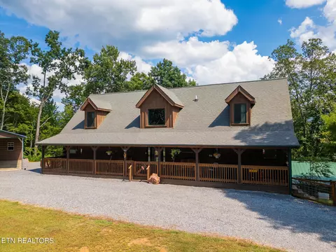 4560 Crooked Creek Way, Maryville, TN 37803