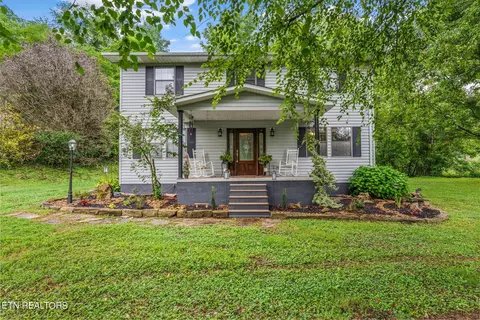 1002 Old Lake City Hwy, Clinton, TN 37716