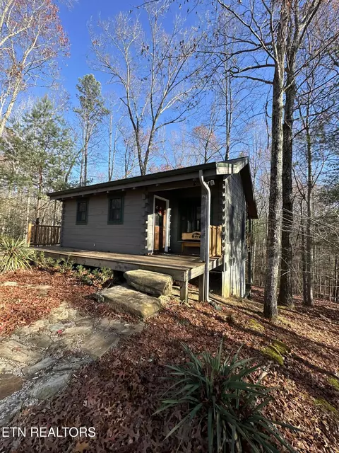 265 Johnson Pl, Jamestown, TN 38556