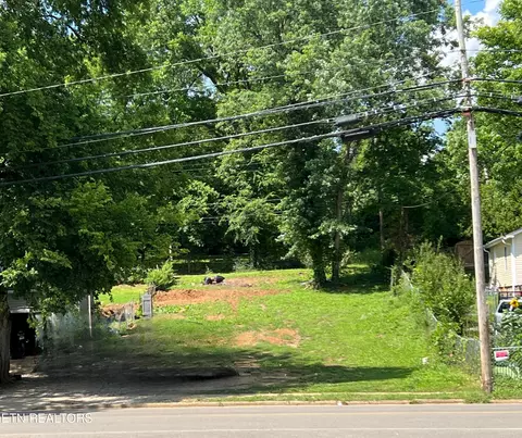 4324 Edington Rd, Knoxville, TN 37920