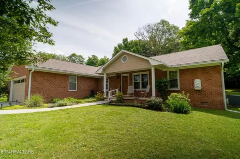 104 Naueda Dr, Knoxville, TN 37912