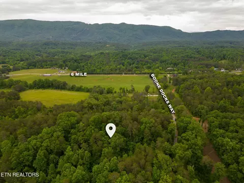 3358 Boone Docks Way, Maryville, TN 37804