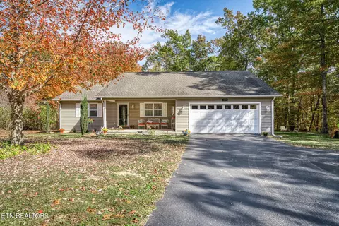 1879 Dunbar Rd, Crossville, TN 38572