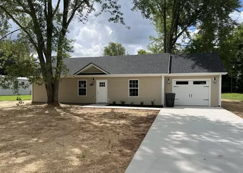 255 Illinois Ave, Oak Grove, KY 42262